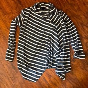 Light weight Cardigan 💜 5 for $25